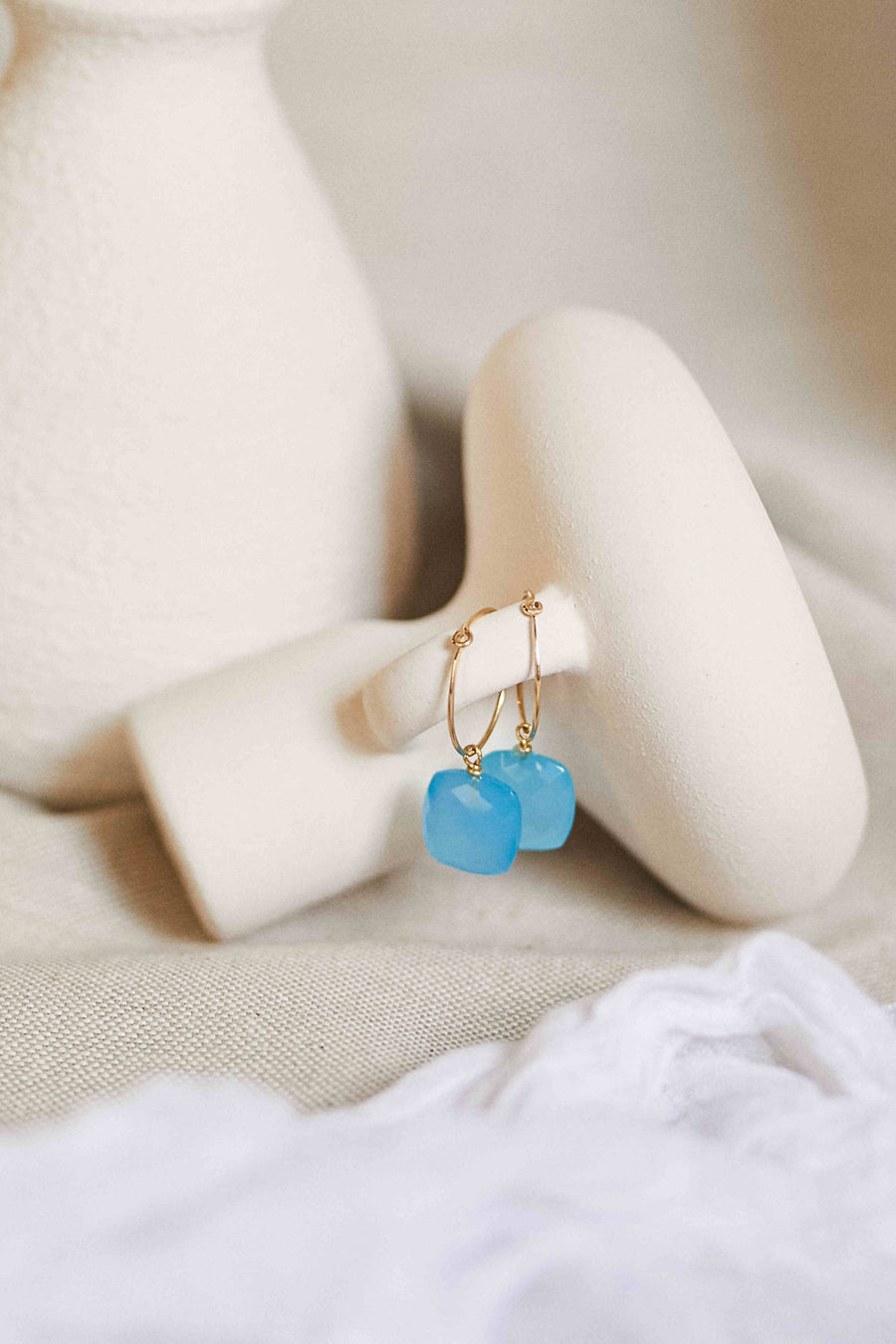 Charms calcedonia blue de Adalia Concept de oro de 18 quilates